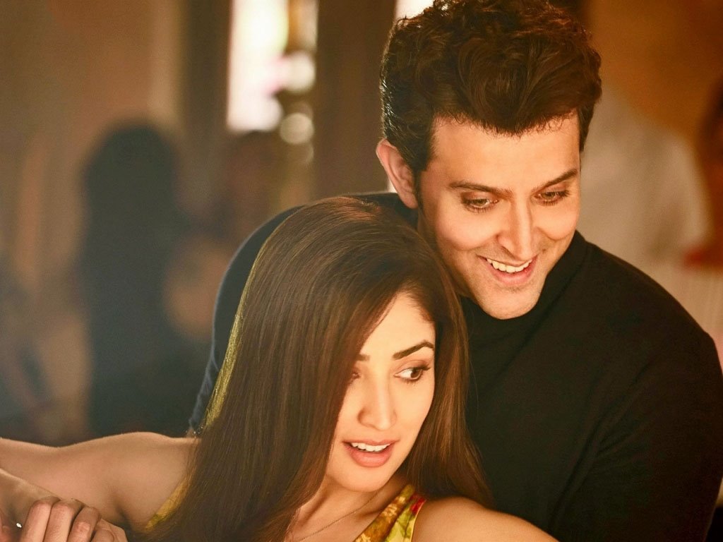 Kaabil Hrithik Roshan Yami Gautam Romantic Stills Wallpaper 11135 - Baltana