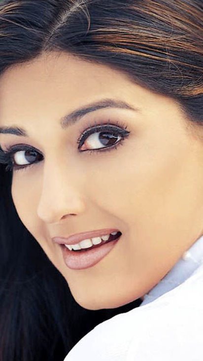 Sonali bendre hi-res stock photography and images - Alamy